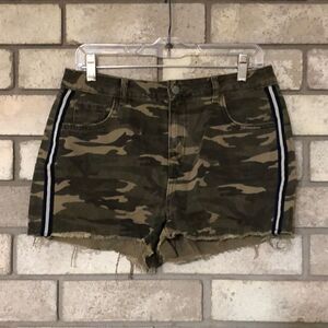 3for$20 jeans shorts camo size 8